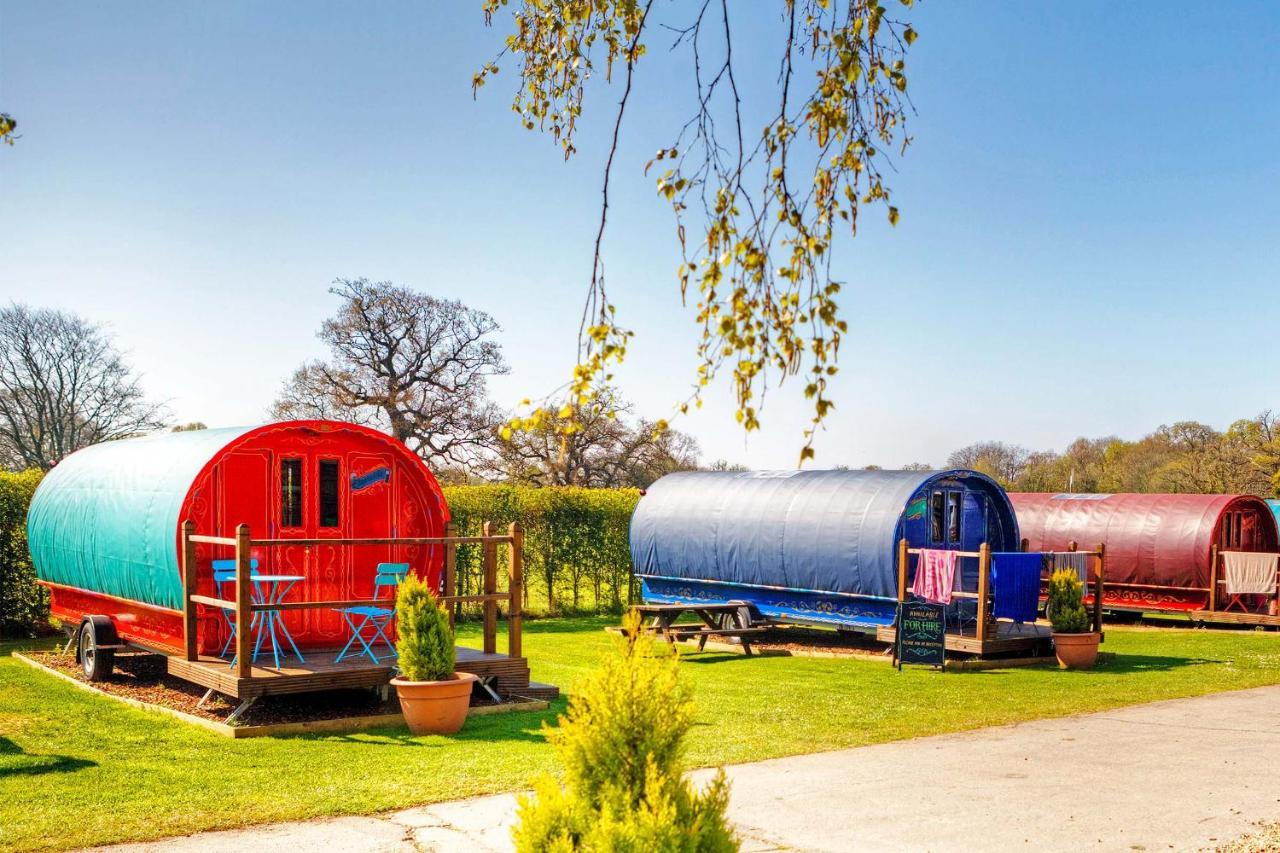 فندق Glamping At South Lytchett Manor بول المظهر الخارجي الصورة