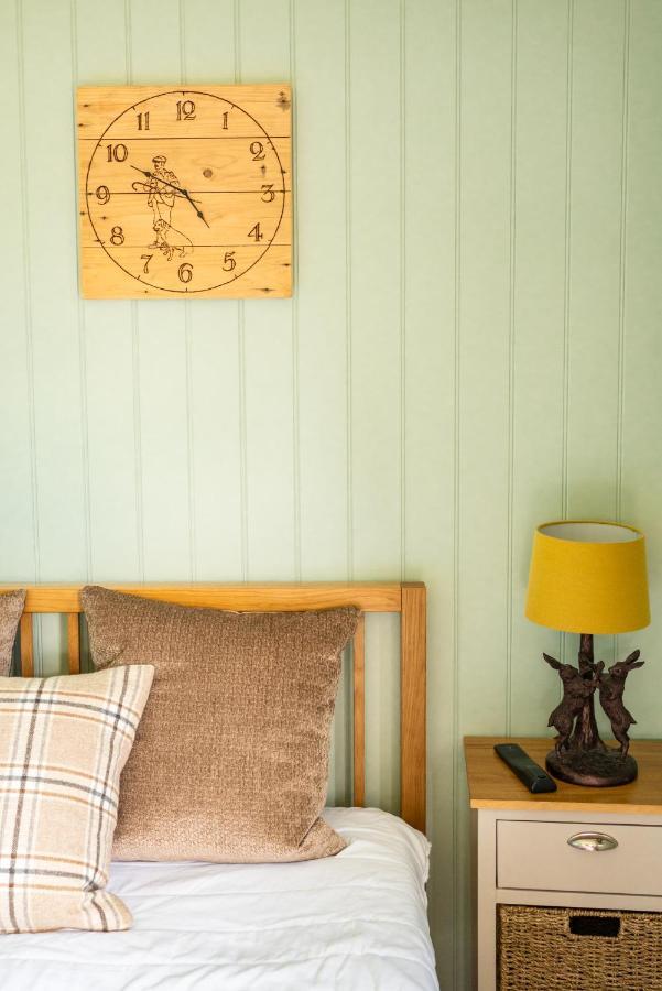 فندق Glamping At South Lytchett Manor بول المظهر الخارجي الصورة