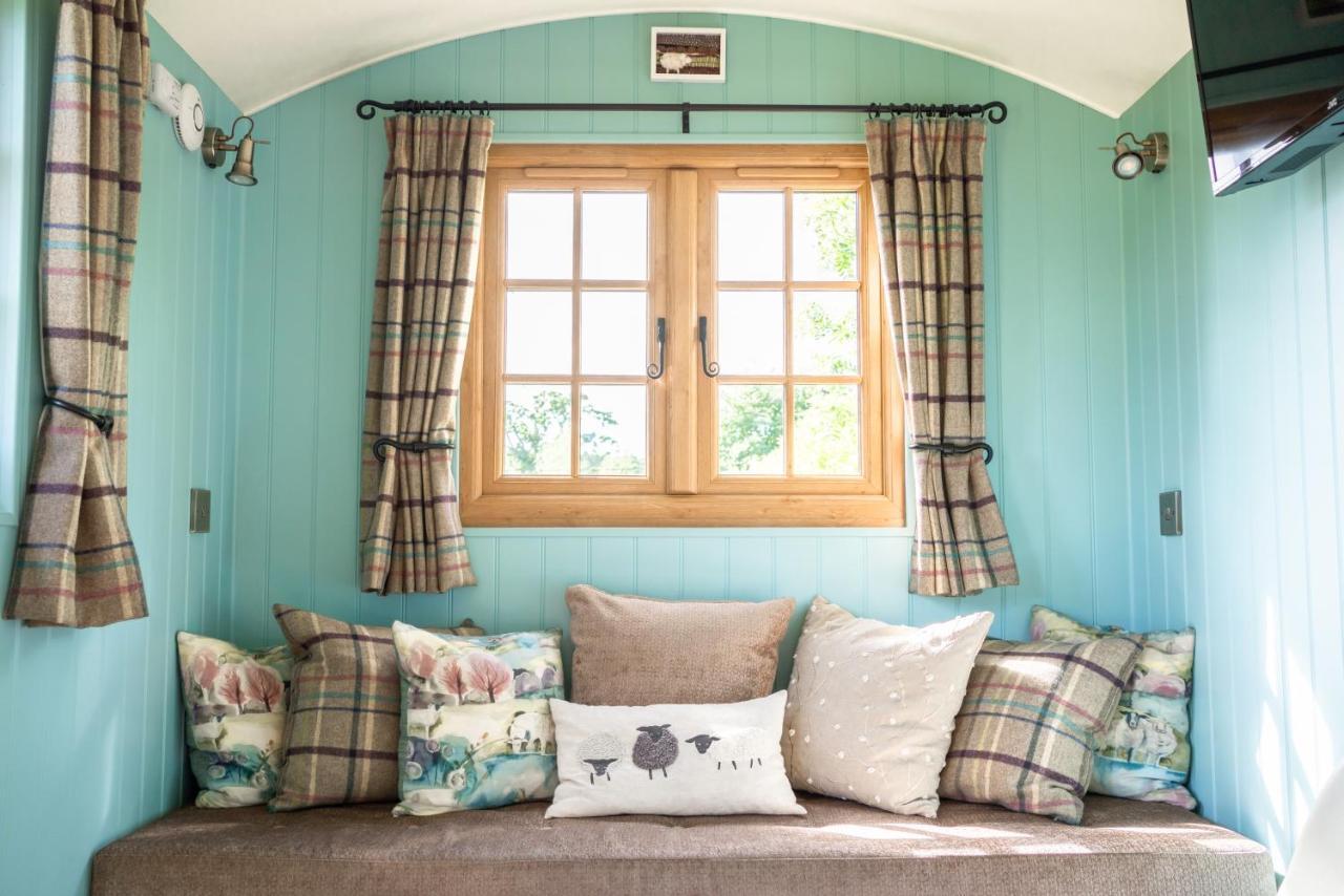 فندق Glamping At South Lytchett Manor بول المظهر الخارجي الصورة