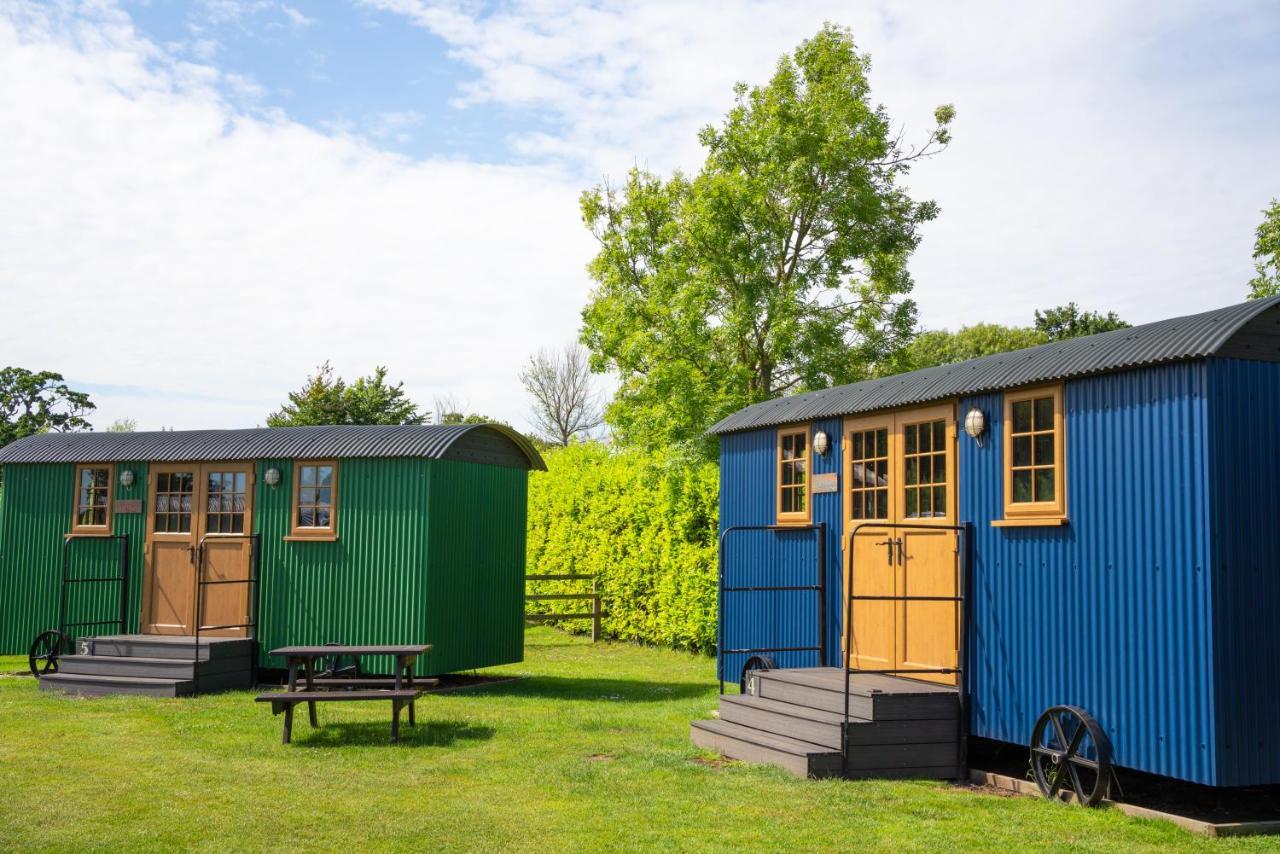 فندق Glamping At South Lytchett Manor بول المظهر الخارجي الصورة